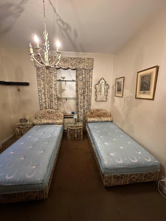 House Of Tanya Bed & Breakfast Brussels Ngoại thất bức ảnh